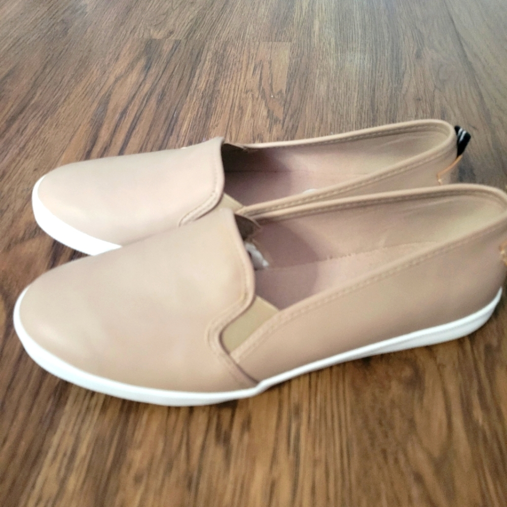 Nautica Women's Sunchaser Slip On Sneakers